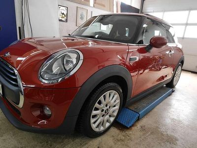 Gebraucht Mini One D 95 PS (69 kW) 2015 Blazing red ii metallic Kleinwagen