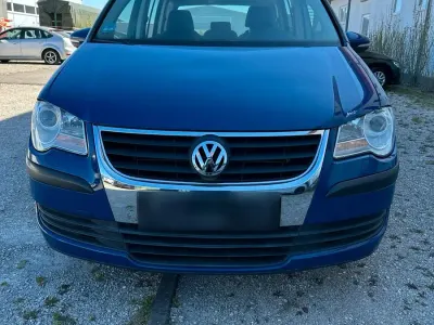 Gebraucht VW Touran 140 PS (102 kW) 2009 Blau Van / Kleinbus