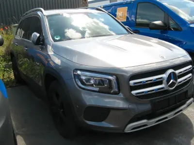 Gebraucht Mercedes GLB200 150 PS (110 kW) 2021 Grau SUV