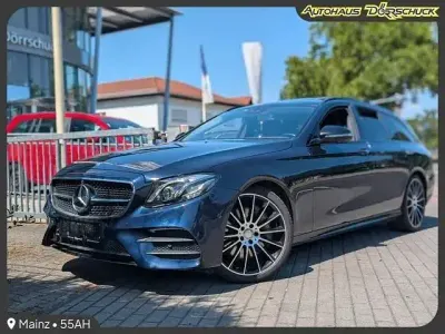 Gebraucht Mercedes E350 AMG line 258 PS (189 kW) 2017 Blau Kombi