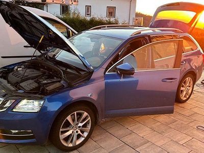 Second-hand Skoda Octavia Style 190 CP (139 kW) 2019 Albastru Break