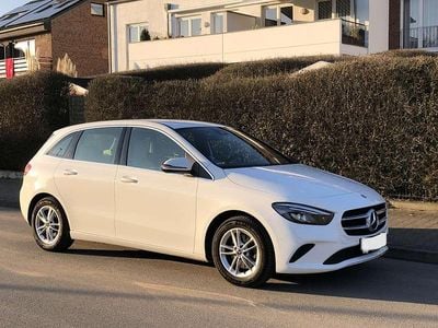 Mercedes B200