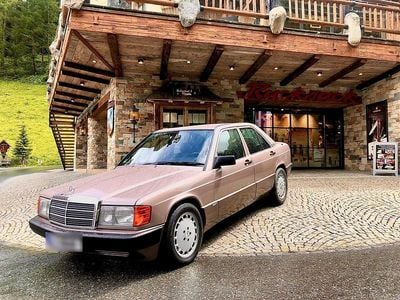 Usata Mercedes 190 Sportline 108 CV (79 kW) 1993 Marrone Berlina