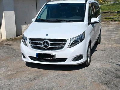 Mercedes V220