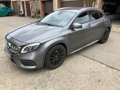 Gebraucht Mercedes GLA220 AMG line 130 PS (95 kW) 2017 Grau SUV