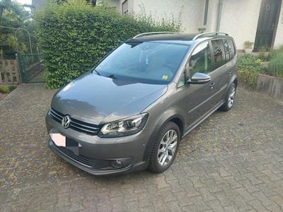 VW Touran Cross