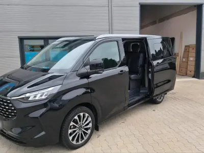 Gebraucht Ford Tourneo Custom Titanium X 170 PS (125 kW) 2026 Schwarz Van
