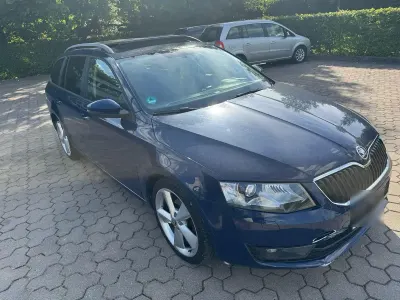 Gebraucht Skoda Octavia 150 PS (110 kW) 2014 Blau Kombi