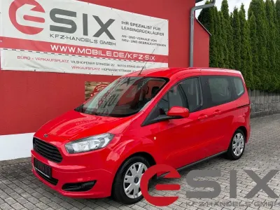 Gebraucht Ford Tourneo Courier Trend 95 PS (69 kW) 2017 Rot Van / Kleinbus