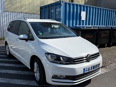 Gebraucht VW Touran Comfortline 116 PS (85 kW) 2016 Weiß Van / Kleinbus