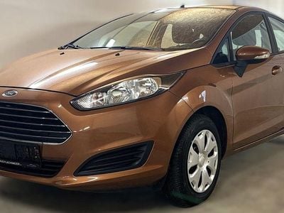 Usata Ford Fiesta Trend 82 CV (60 kW) 2015 Marrone Utilitaria