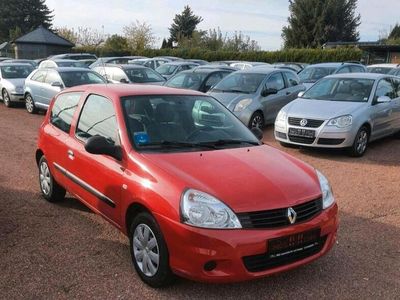 Gebraucht Renault Clio II Authentique 58 PS (42 kW) 2009 Rot Limousine