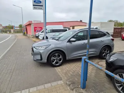 Gebraucht Ford Kuga ST-Line 186 PS (136 kW) 2025 Silber SUV