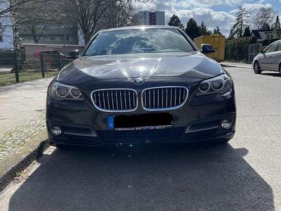 Second-hand BMW 520 Sport Line 190 CP (139 kW) 2015 Berlinǎ