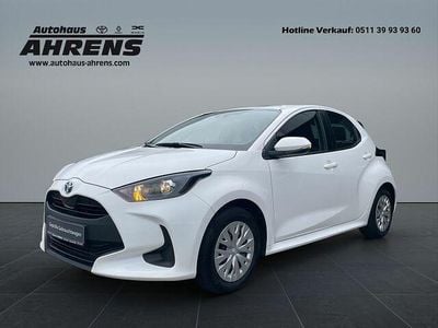 Gebraucht Toyota Yaris Business Edition 116 PS (85 kW) 2021 Weiß sonderlack Kleinwagen