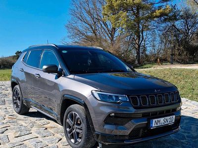 Gebraucht Jeep Compass 80th Anniversary 150 PS (110 kW) 2022 Grau SUV