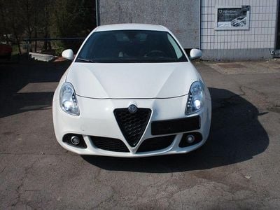 Gebraucht Alfa Romeo Giulietta Turismo 175 PS (128 kW) 2014 Weiß Kleinwagen
