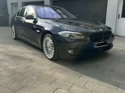 Gebraucht BMW 535 Comfort Edition 313 PS (230 kW) 2012 Blau Limousine
