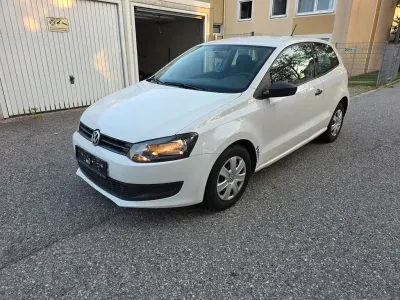 Gebraucht VW Polo 75 PS (55 kW) 2012 Weiß Kleinwagen