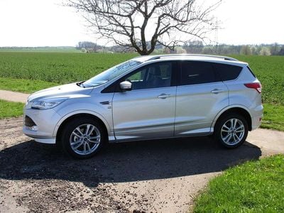 Gebraucht Ford Kuga Individual 179 PS (131 kW) 2015 Silber SUV