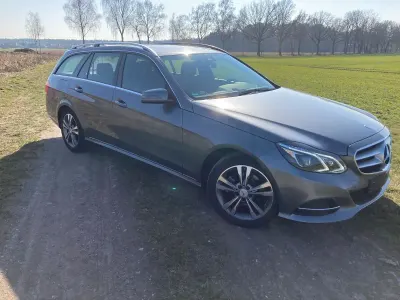 Gebraucht Mercedes E220 Edition 170 PS (125 kW) 2016 Grau Kombi