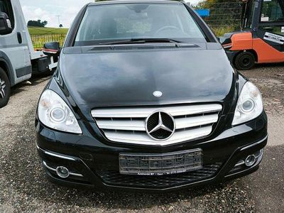 Mercedes B200