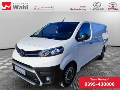 Gebraucht Toyota Proace Comfort 144 PS (105 kW) 2024 Ice white Van / Kleinbus