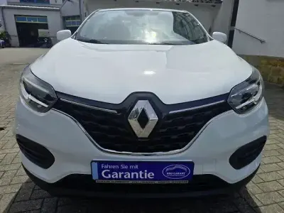 Gebraucht Renault Kadjar Life 140 PS (102 kW) 2019 Weiß SUV
