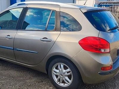 Gebraucht Renault Clio GrandTour Dynamique 111 PS (81 kW) 2009 Gold Kombi