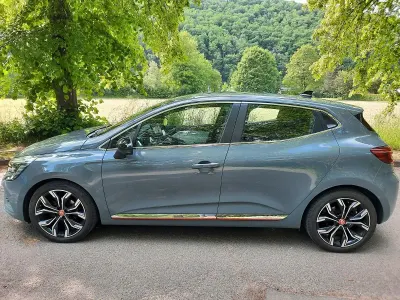 Gebraucht Renault Clio V Intens 101 PS (74 kW) 2022 Grau Kleinwagen