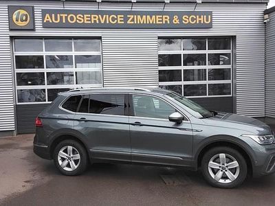 Gebraucht VW Tiguan Allspace Life 150 PS (110 kW) 2023 Platinum grey SUV