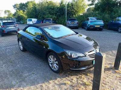 Gebraucht Opel Cascada Innovation 140 PS (102 kW) 2014 Schwarz Cabrio