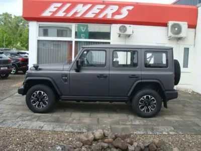 Neu BAW 212 166 PS (122 kW) 2026 Grau SUV
