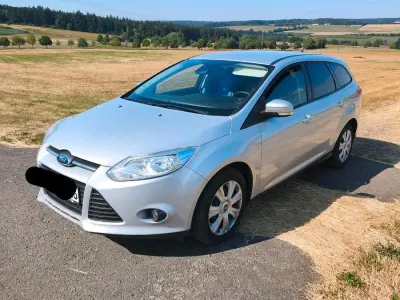 Gebraucht Ford Focus 101 PS (74 kW) 2013 Silber Kombi