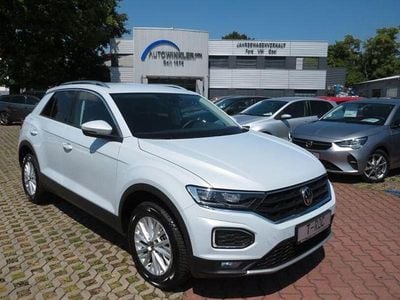 Usado VW T-Roc Life 75 HP (55 kW) 2024 Prateado SUV