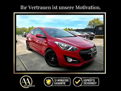 Gebraucht Hyundai i30 Sport 99 PS (72 kW) 2015 Rot Coupé