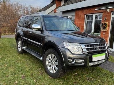 Gebraucht Mitsubishi Pajero Top 190 PS (139 kW) 2016 Grün SUV