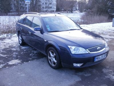 Gebraucht Ford Mondeo Titanium 131 PS (96 kW) 2006 Blau metallic Kombi