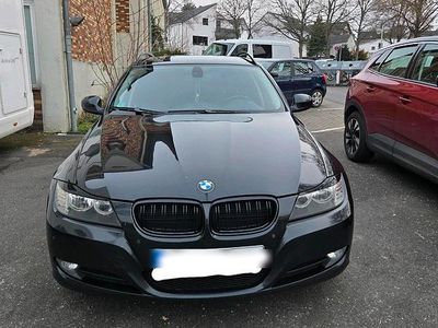 Gebraucht BMW 318 143 PS (105 kW) 2008 Schwarz Kombi