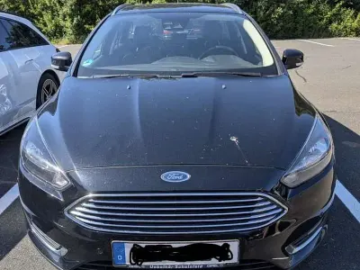 Gebraucht Ford Focus Titanium 120 PS (88 kW) 2017 Schwarz Kombi