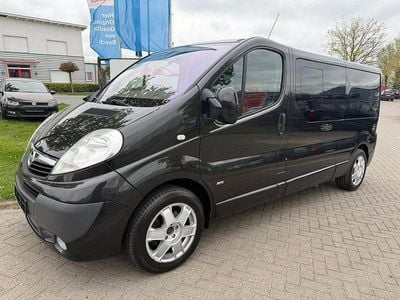 Begagnad Opel Vivaro Cosmo 145 HK (106 kW) 2010 Svart Minibuss