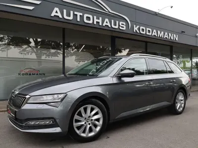 Gebraucht Skoda Superb Style 150 PS (110 kW) 2023 Grau Kombi