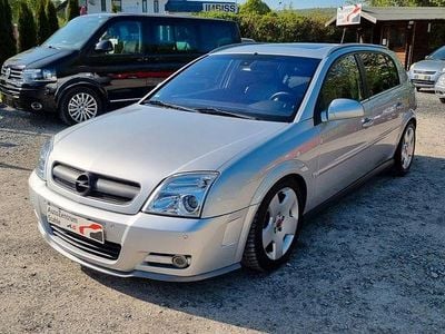 Begagnad Opel Signum 211 HK (155 kW) 2004 Grå Halvkombi