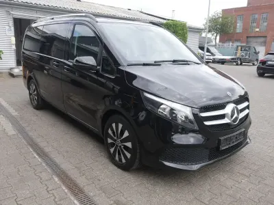 Gebraucht Mercedes V220 Edition 163 PS (119 kW) 2023 Schwarz Van / Kleinbus