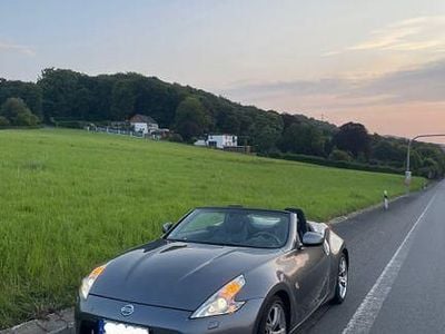 Usata Nissan 370Z Pack 328 CV (241 kW) 2011 Grigio Cabrio