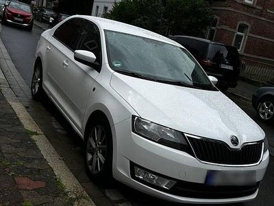 Usata Skoda Rapid 105 CV (77 kW) 2013 Bianco Utilitaria