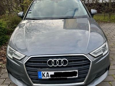 Gebraucht Audi A3 150 PS (110 kW) 2018 Grau Limousine