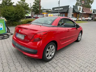 Gebraucht Peugeot 207 CC 88 PS (64 kW) 2008 Rot Cabrio