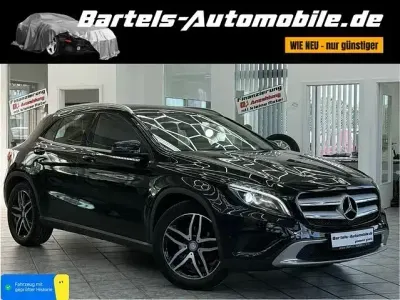 Gebraucht Mercedes GLA180 Urban 122 PS (89 kW) 2016 Kosmosschwarz  metalliclack SUV