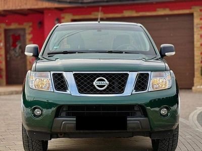 Gebraucht Nissan Navara SE 190 PS (139 kW) 2014 Grün Abholung